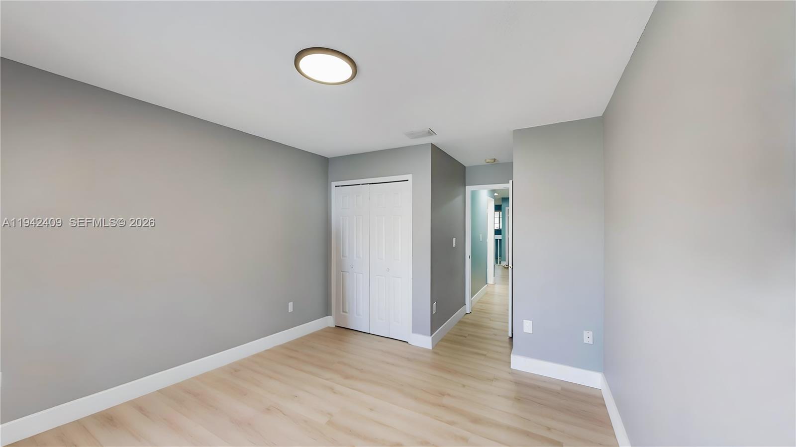 VILLAS AT THE HAMMOCKS CO - Residential