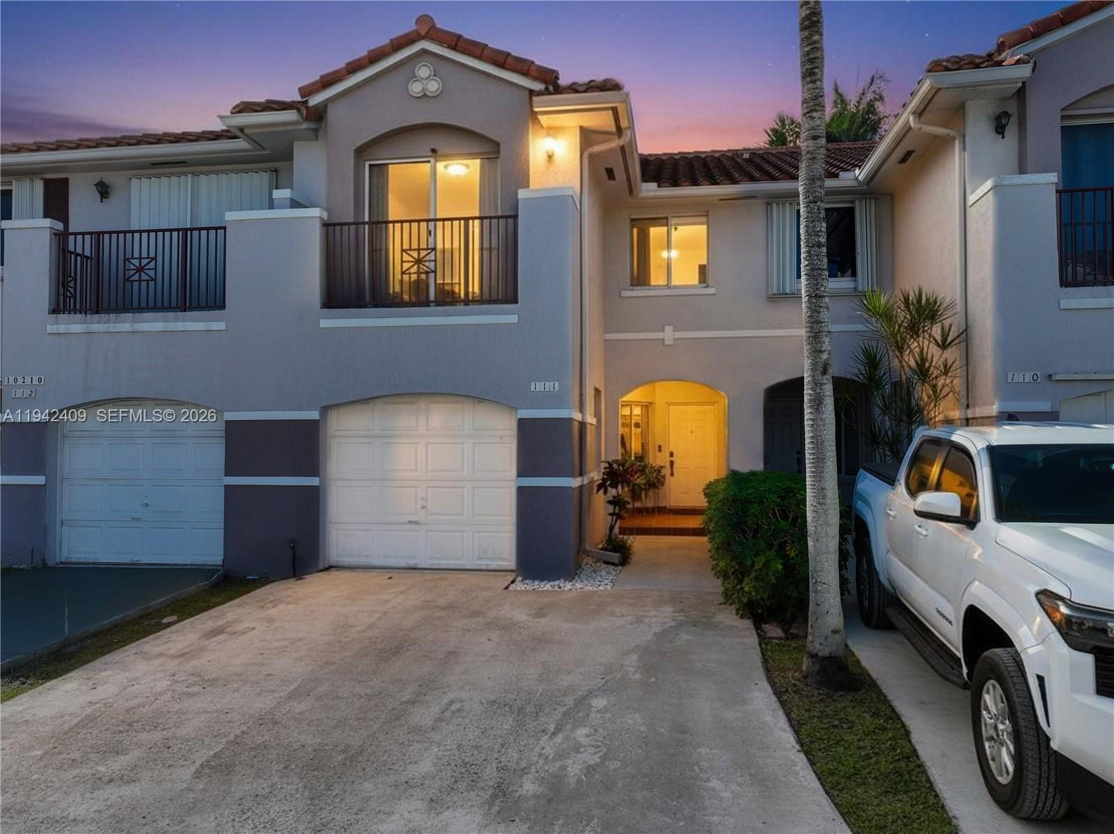 VILLAS AT THE HAMMOCKS CO - Residential