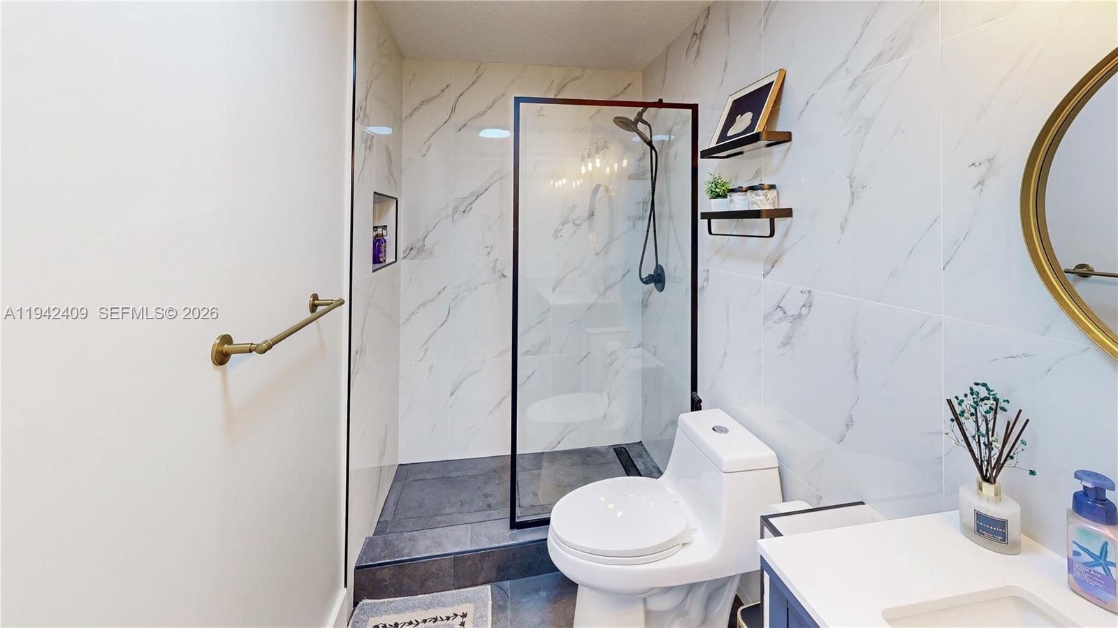 VILLAS AT THE HAMMOCKS CO - Residential