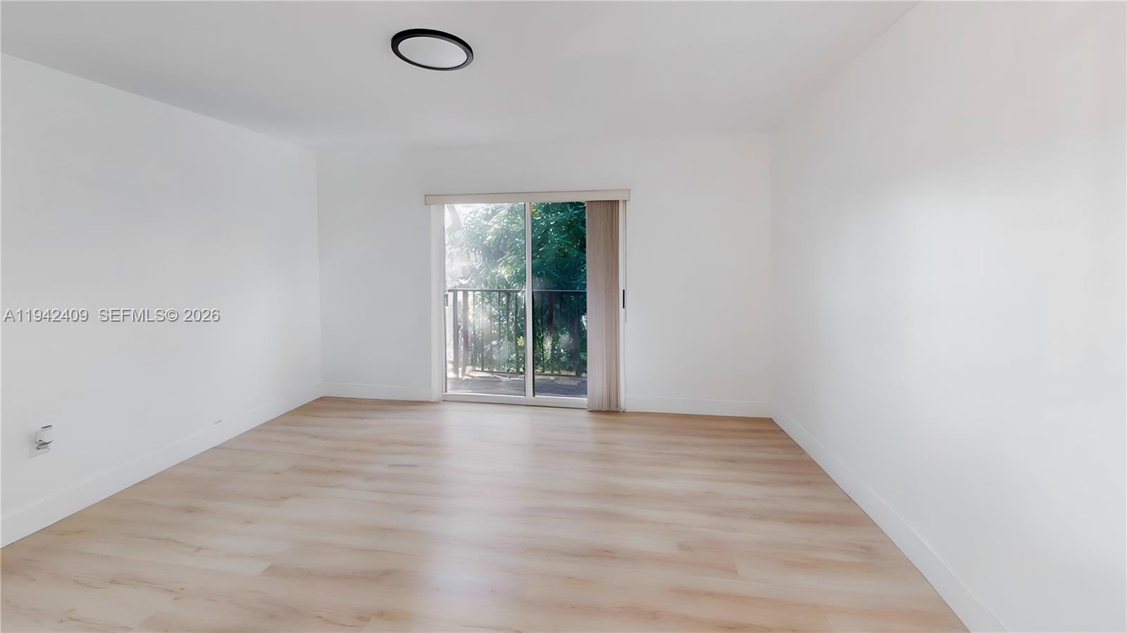 VILLAS AT THE HAMMOCKS CO - Residential