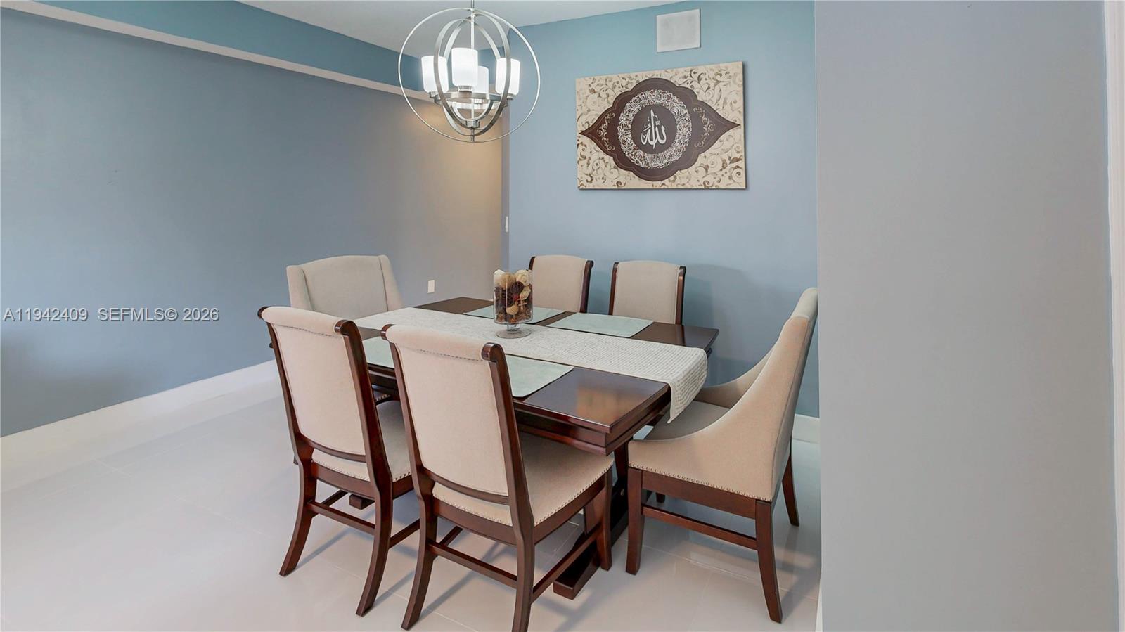 VILLAS AT THE HAMMOCKS CO - Residential