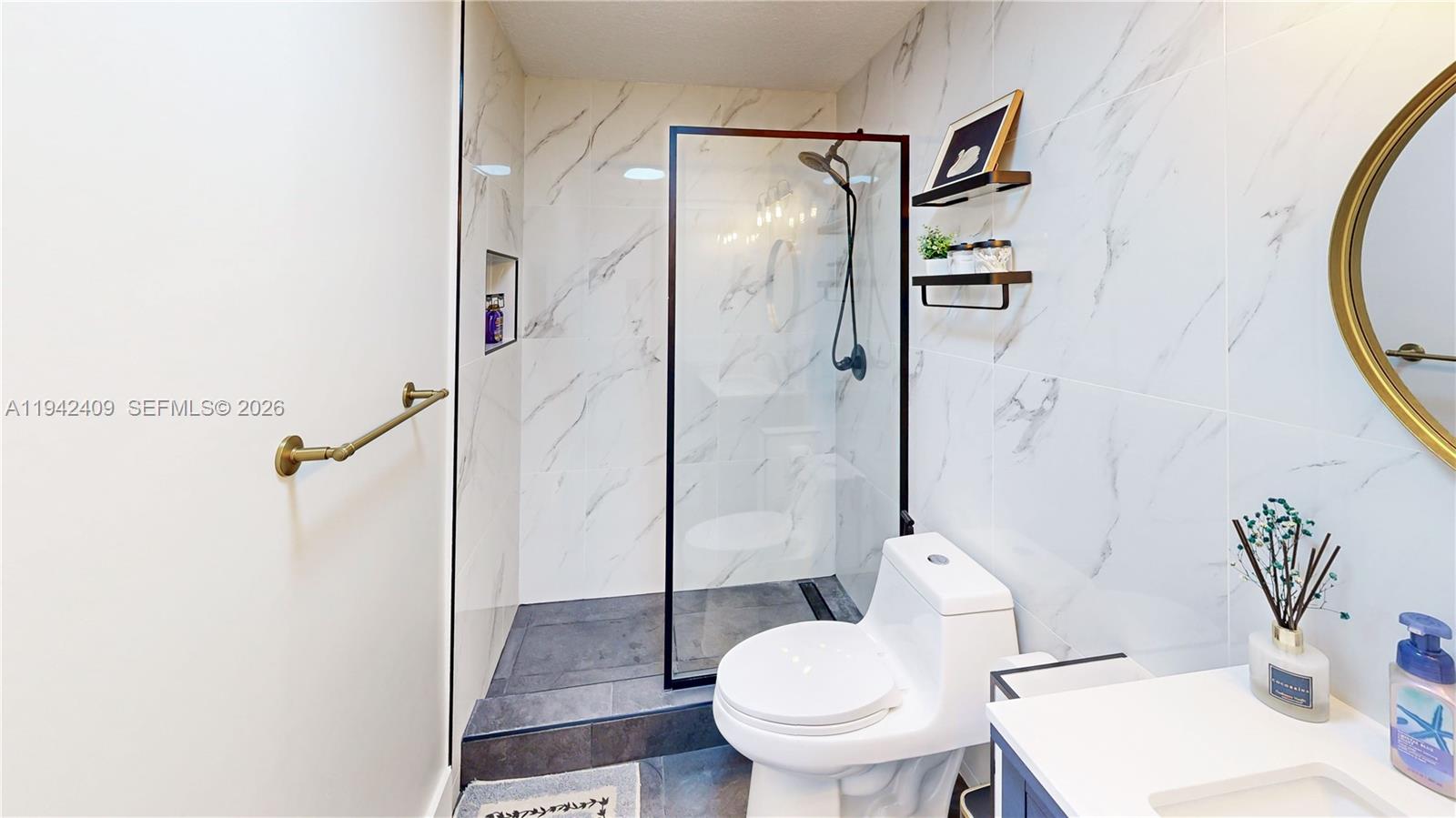 VILLAS AT THE HAMMOCKS CO - Residential