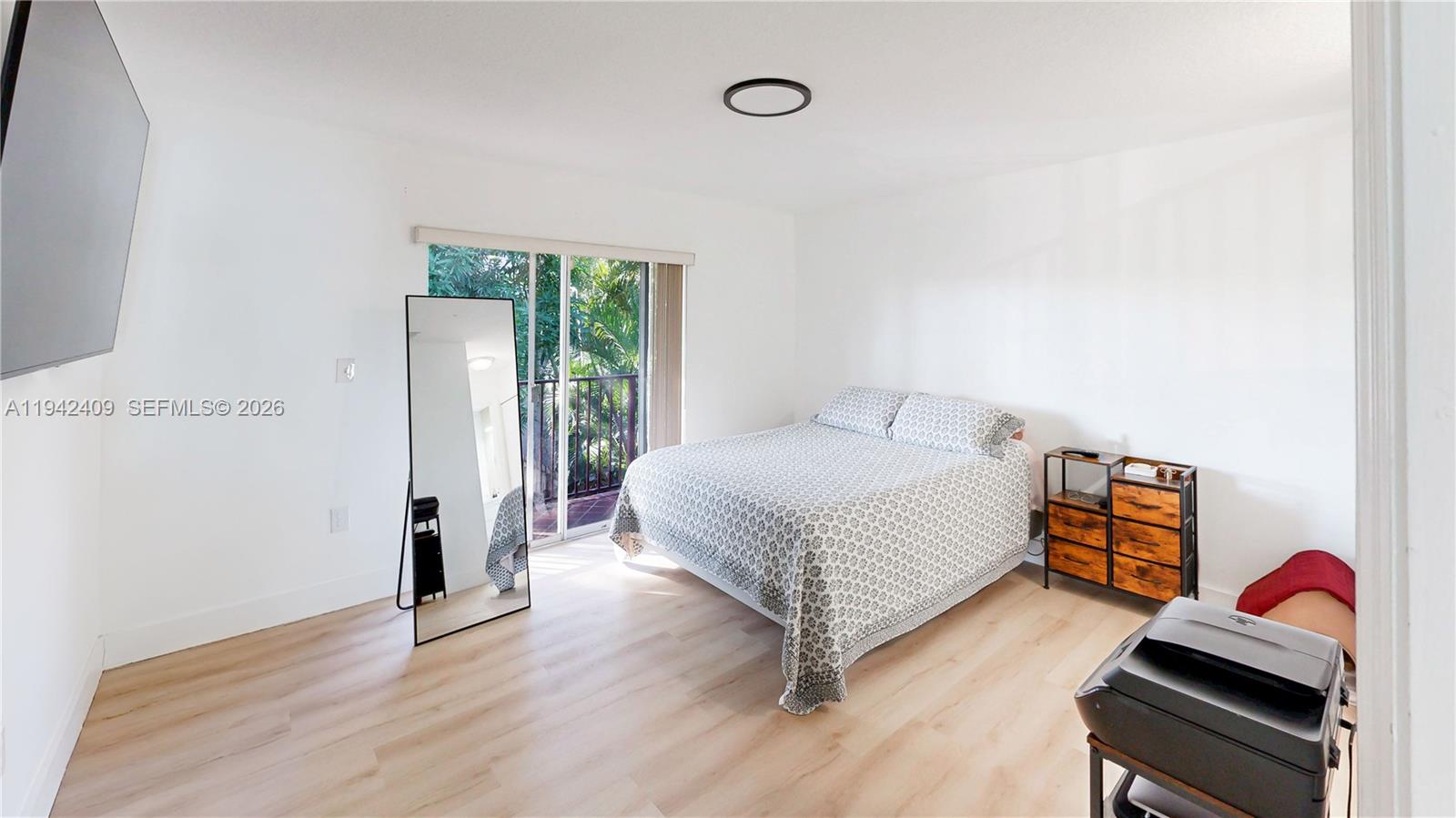 VILLAS AT THE HAMMOCKS CO - Residential