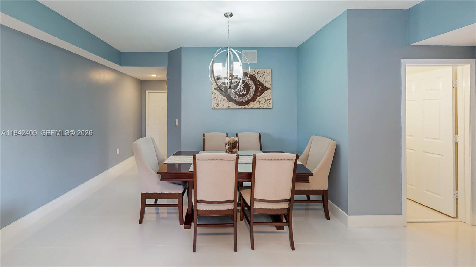 VILLAS AT THE HAMMOCKS CO - Residential