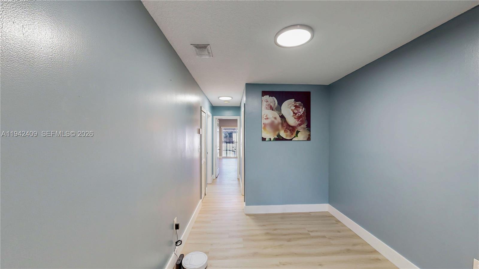 VILLAS AT THE HAMMOCKS CO - Residential