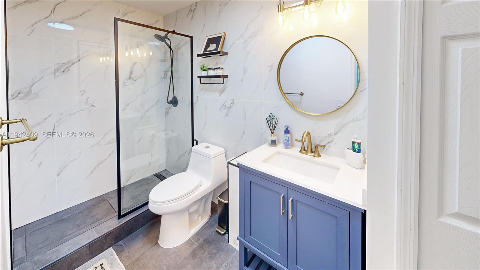 VILLAS AT THE HAMMOCKS CO - Residential