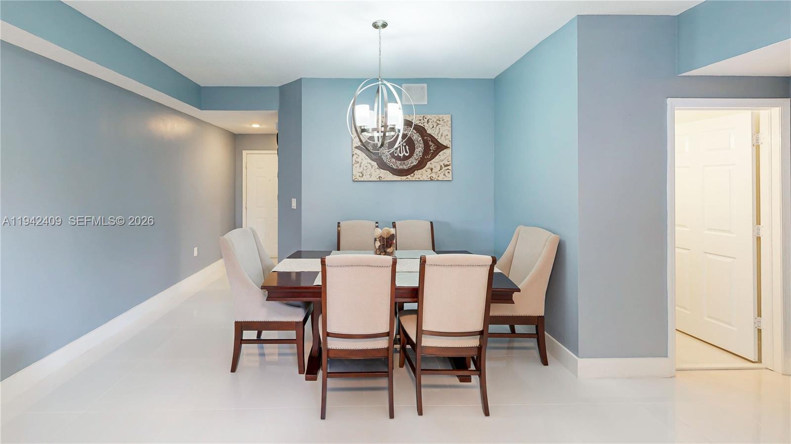 VILLAS AT THE HAMMOCKS CO - Residential