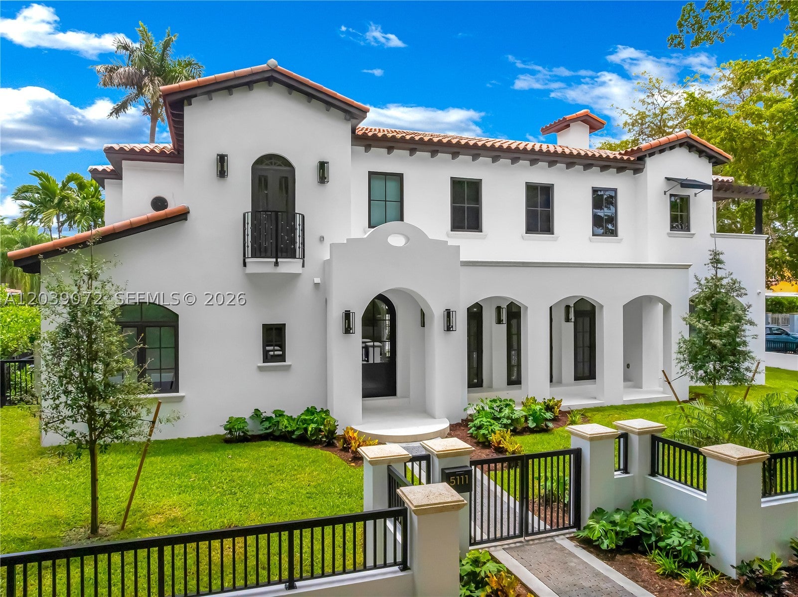 5111 Alhambra Cir