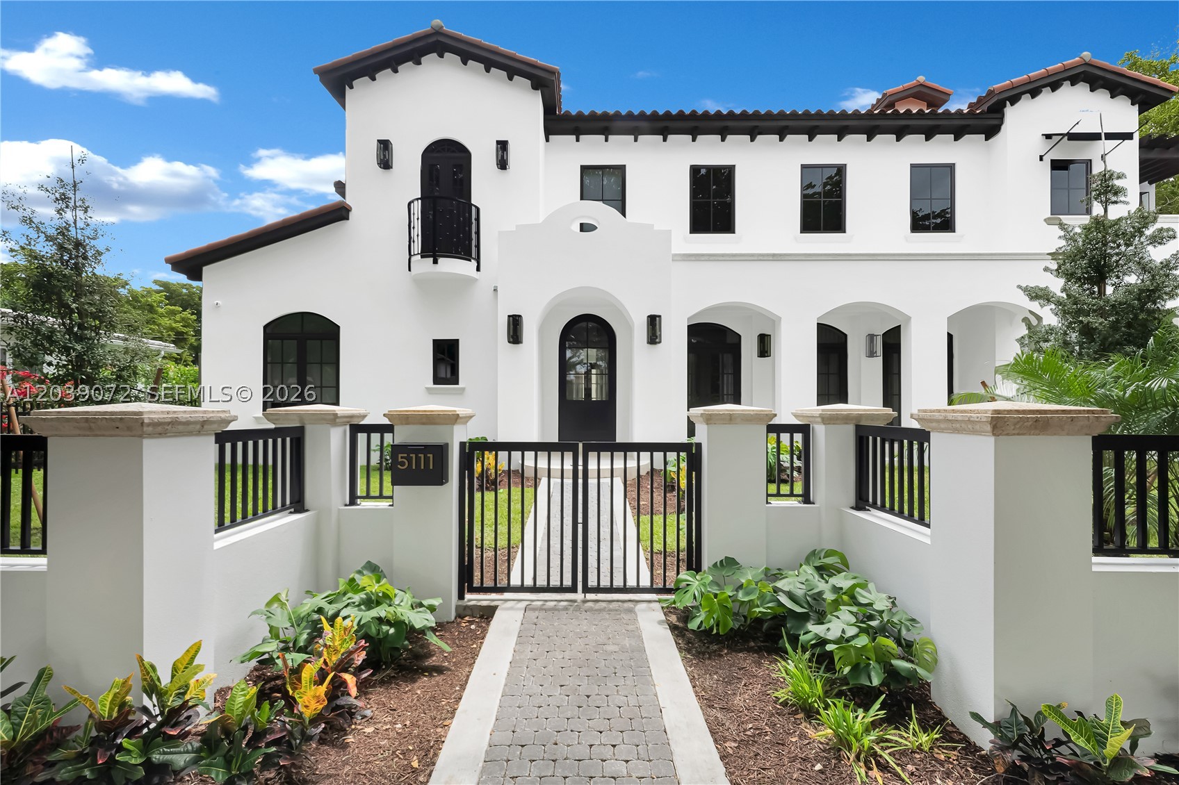 5111 Alhambra Cir