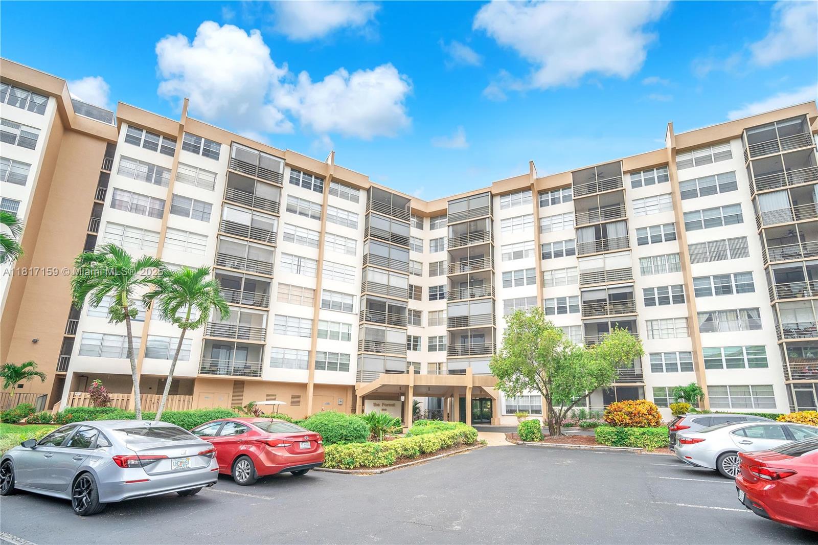 900 Saint Charles Pl 510