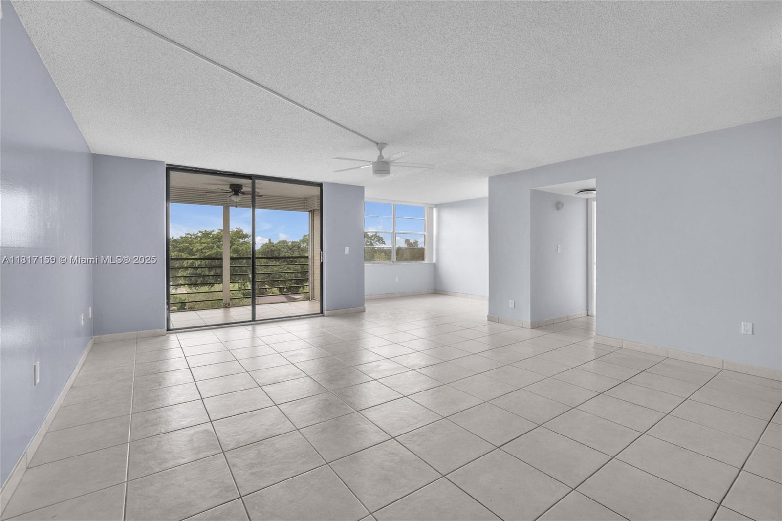 900 Saint Charles Pl 510