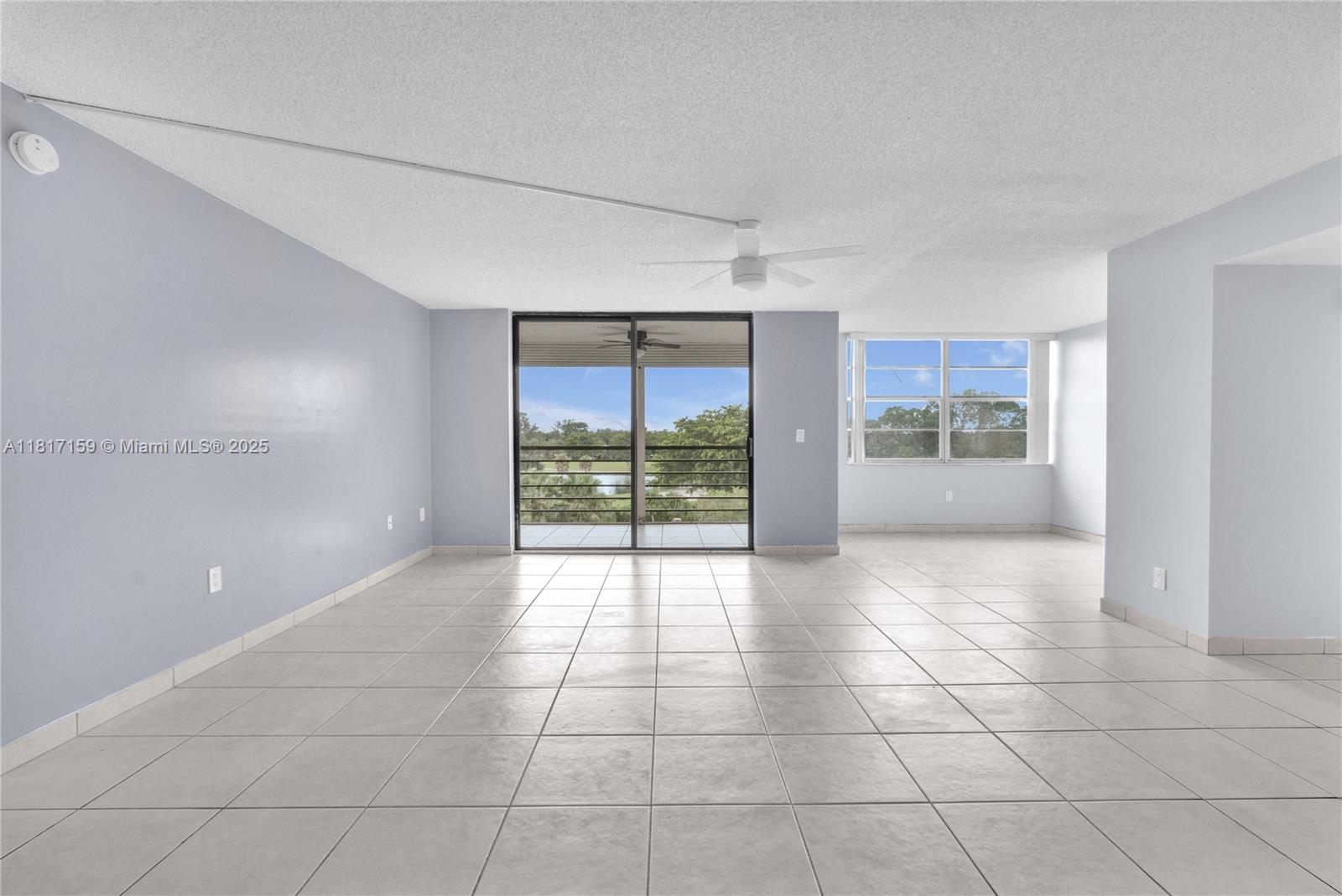 900 Saint Charles Pl 510
