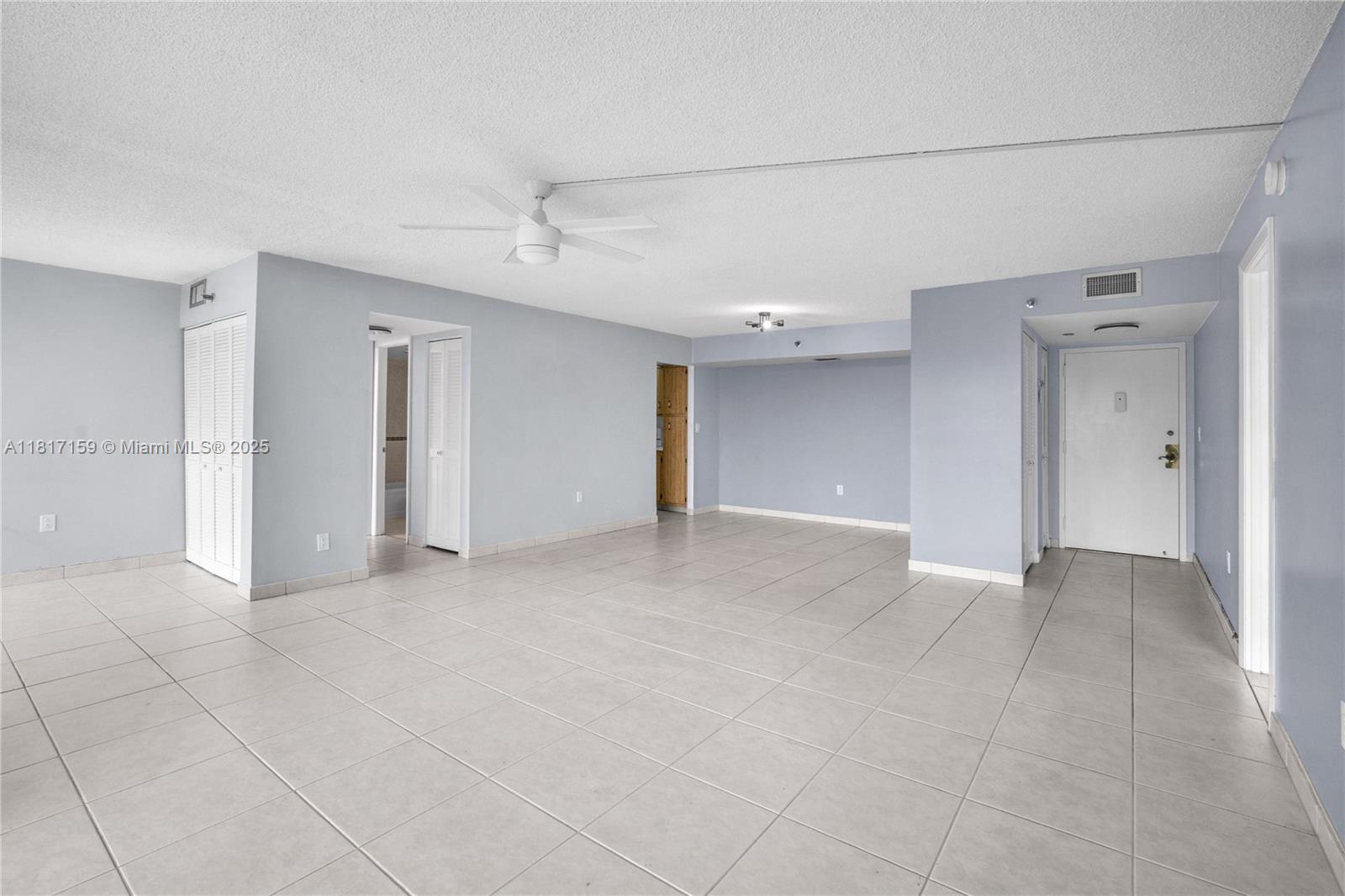 900 Saint Charles Pl 510