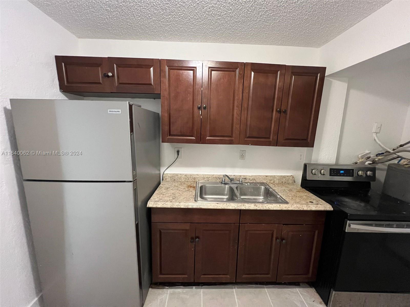 CARVER PARK - Residential Income