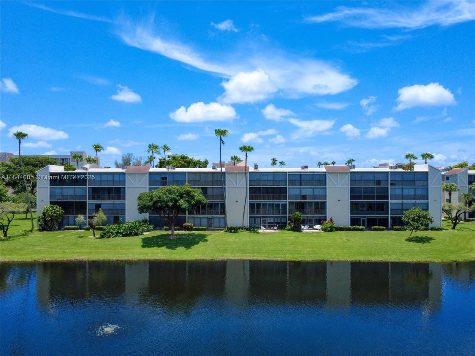 HUNTINGTON LAKES SEC ONE - Residential