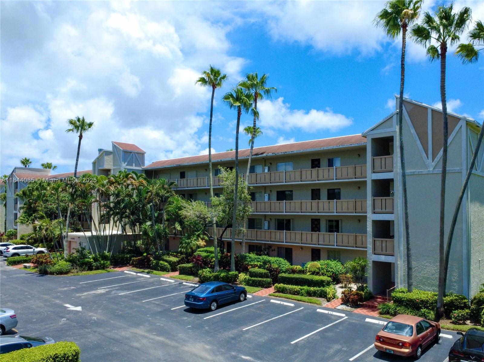 HUNTINGTON LAKES SEC ONE - Residential