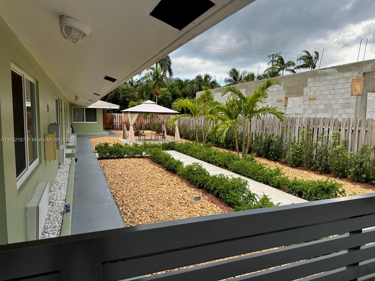 1324 Ne 16th Ave 1, Fort Lauderdale, Broward County, Florida - 1 Bedrooms  
1 Bathrooms - 