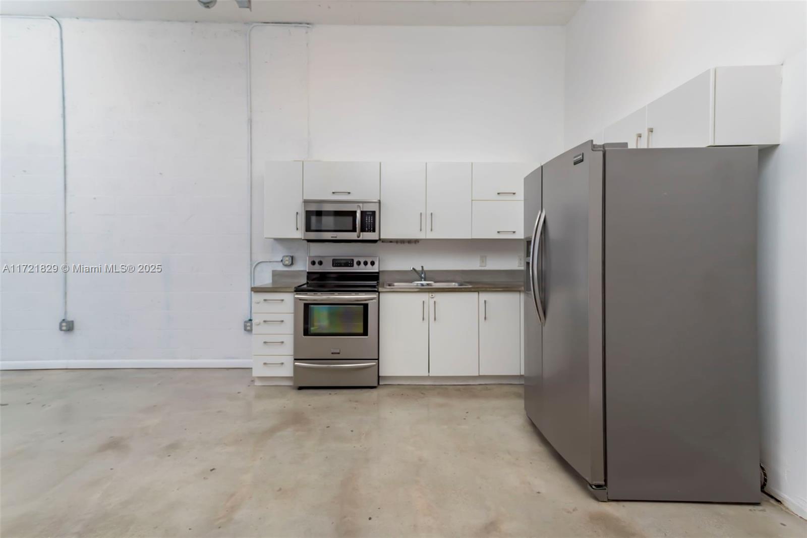 444 NE 30th St 1105