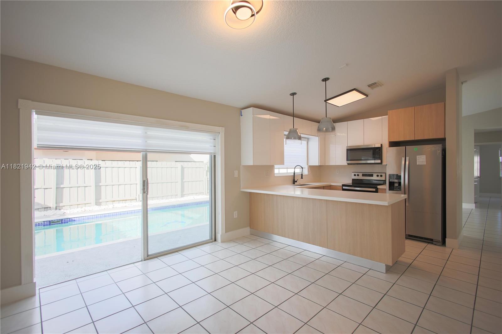 MAJESTIC HOMES - Residential