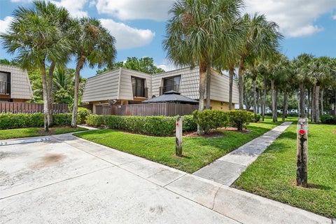 Tiny photo for 5016 50th Way, West Palm Beach, FL 33409 (MLS # A12044292)
