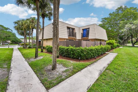 Tiny photo for 5016 50th Way, West Palm Beach, FL 33409 (MLS # A12044292)