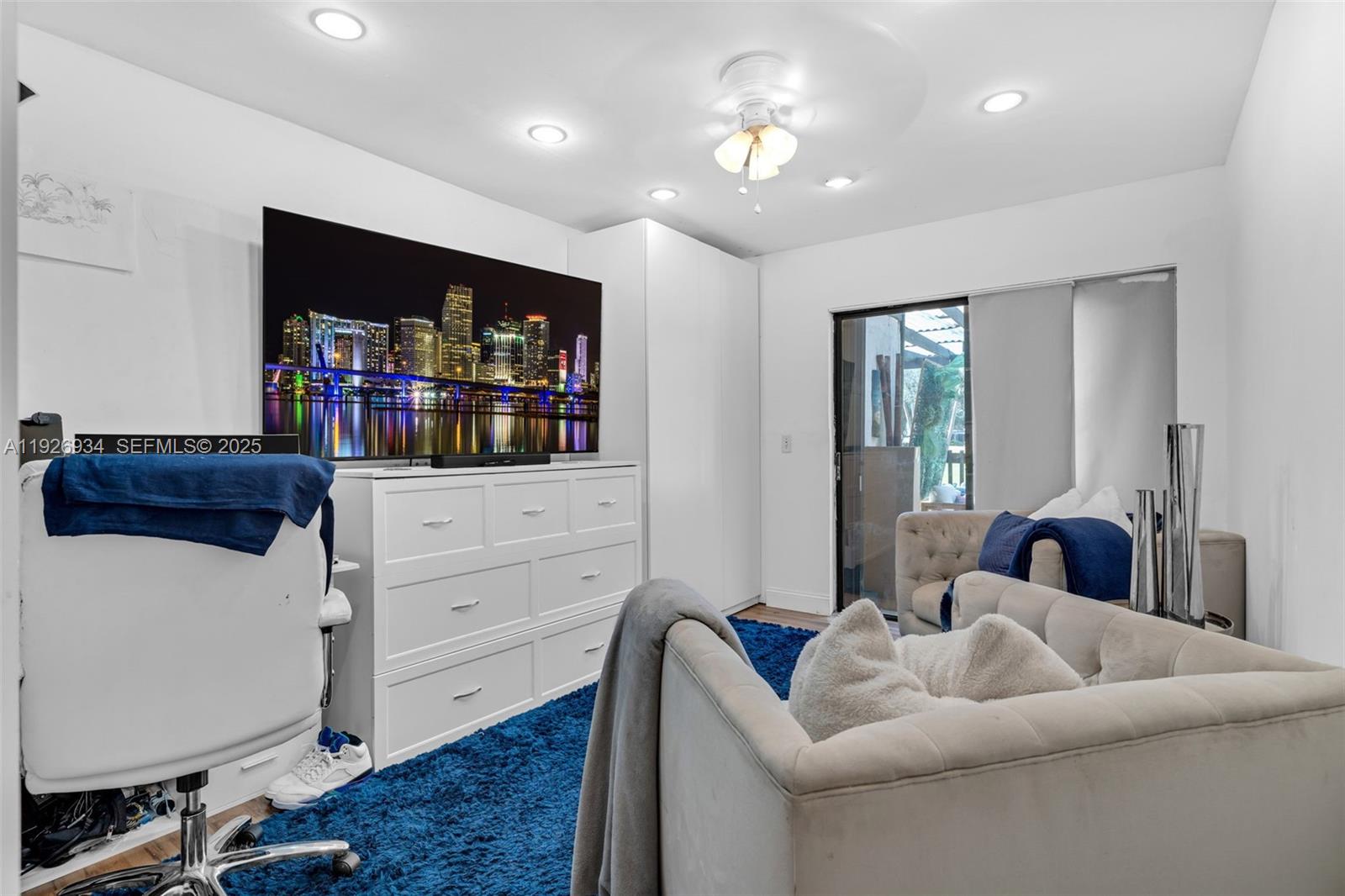 EVERGLADES SUGAR & LAND - Residential Lease