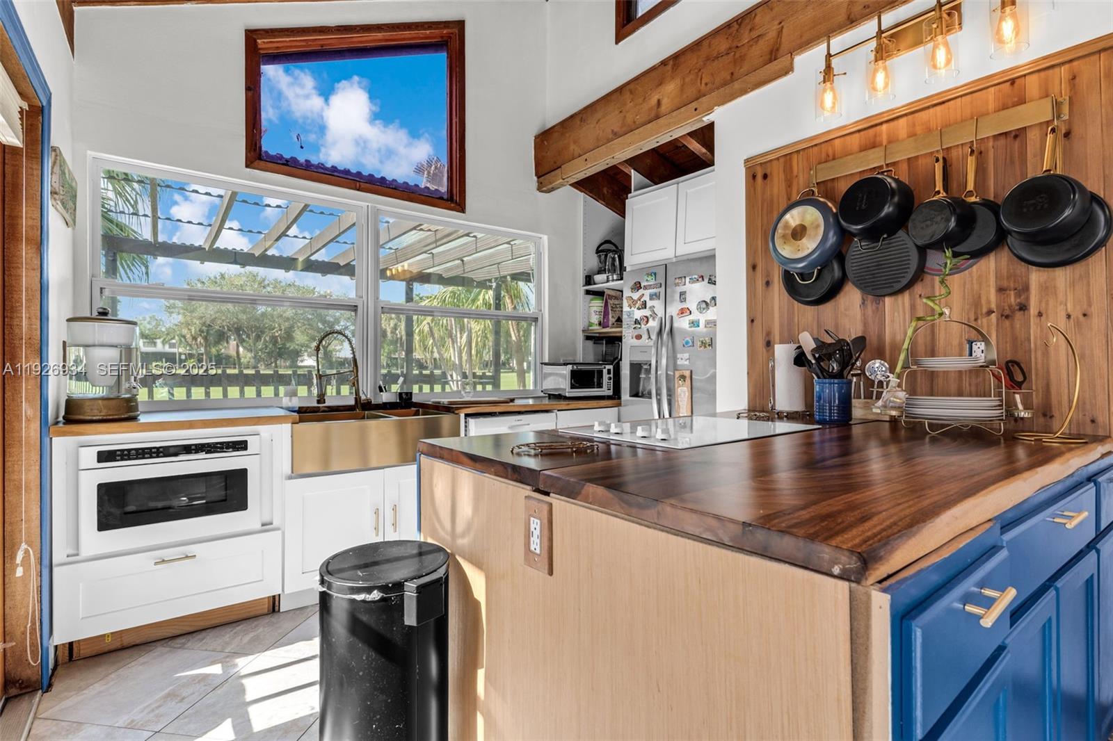 EVERGLADES SUGAR & LAND - Residential Lease