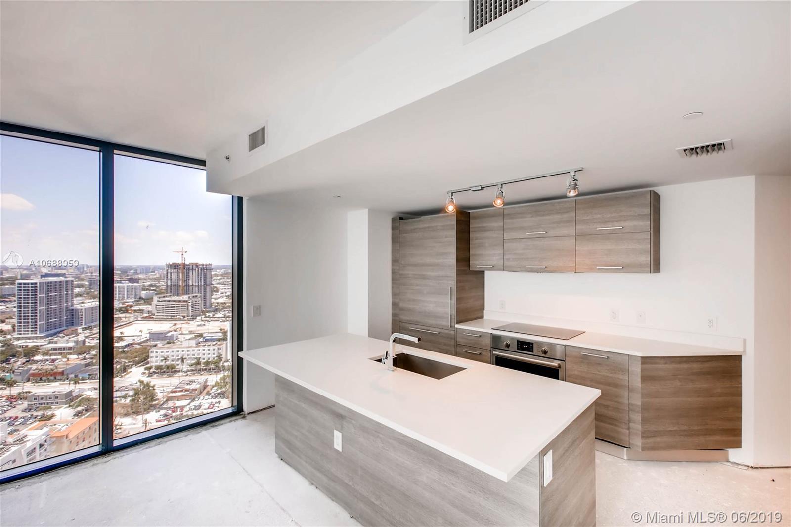 PARAISO BAY CONDO - Residential Lease