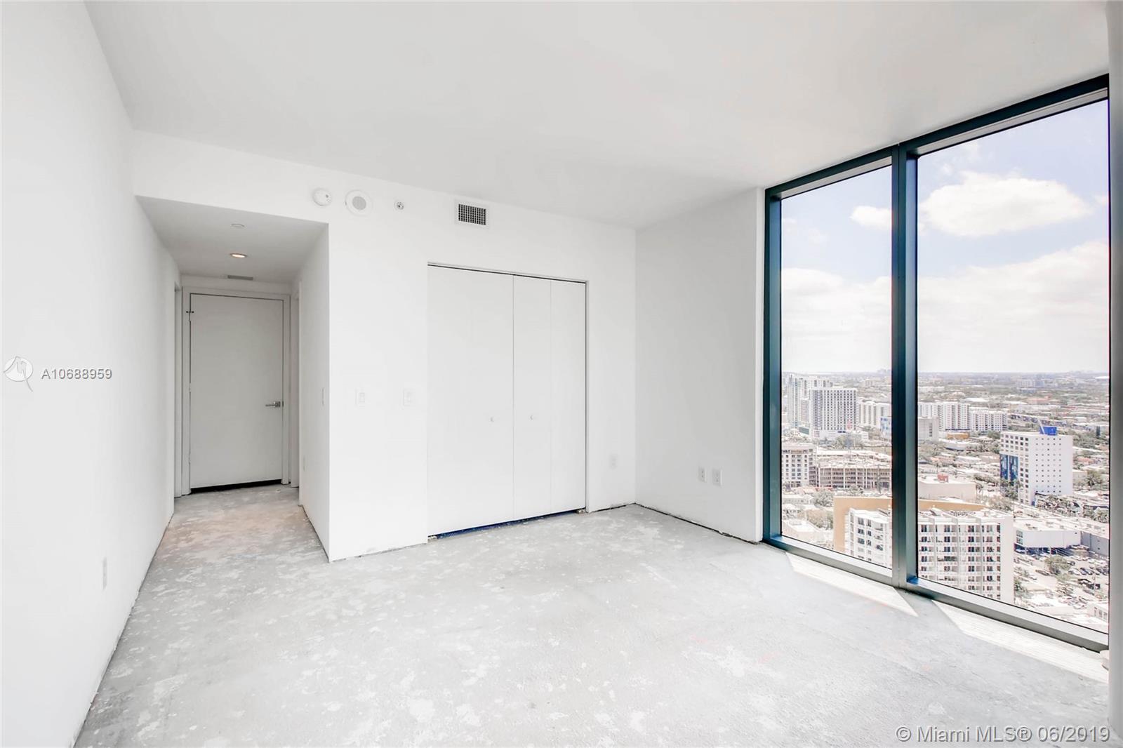 PARAISO BAY CONDO - Residential Lease