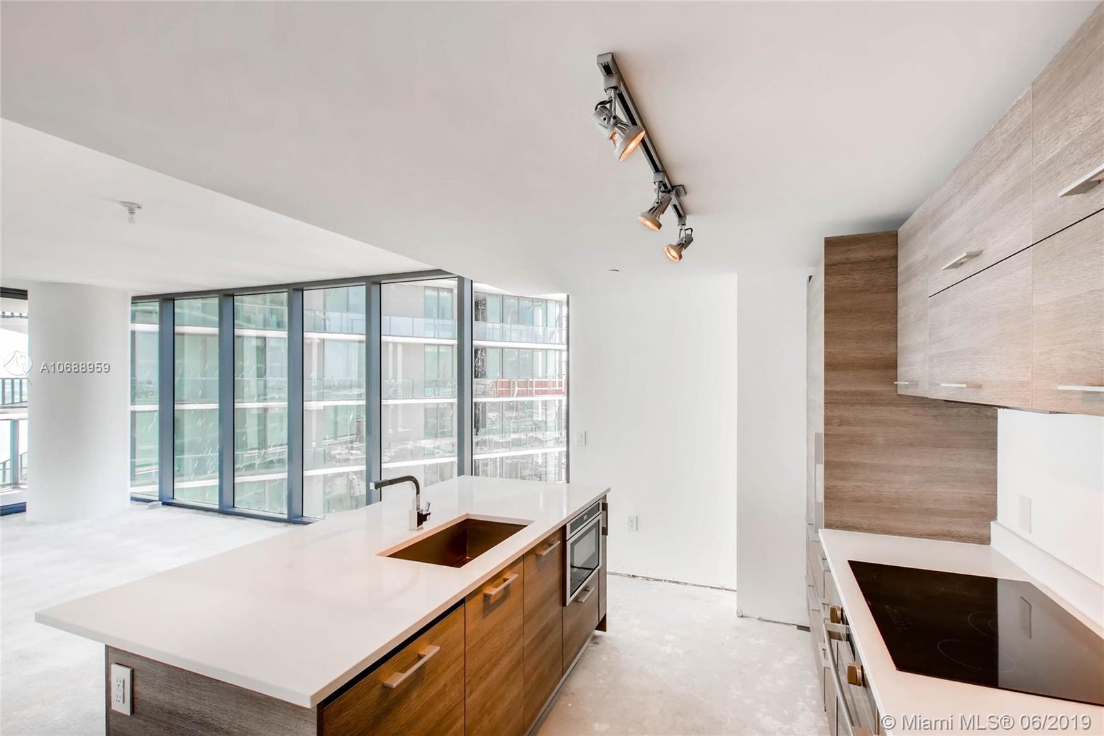 PARAISO BAY CONDO - Residential Lease
