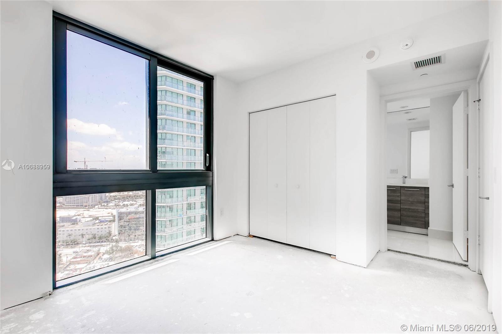 PARAISO BAY CONDO - Residential Lease