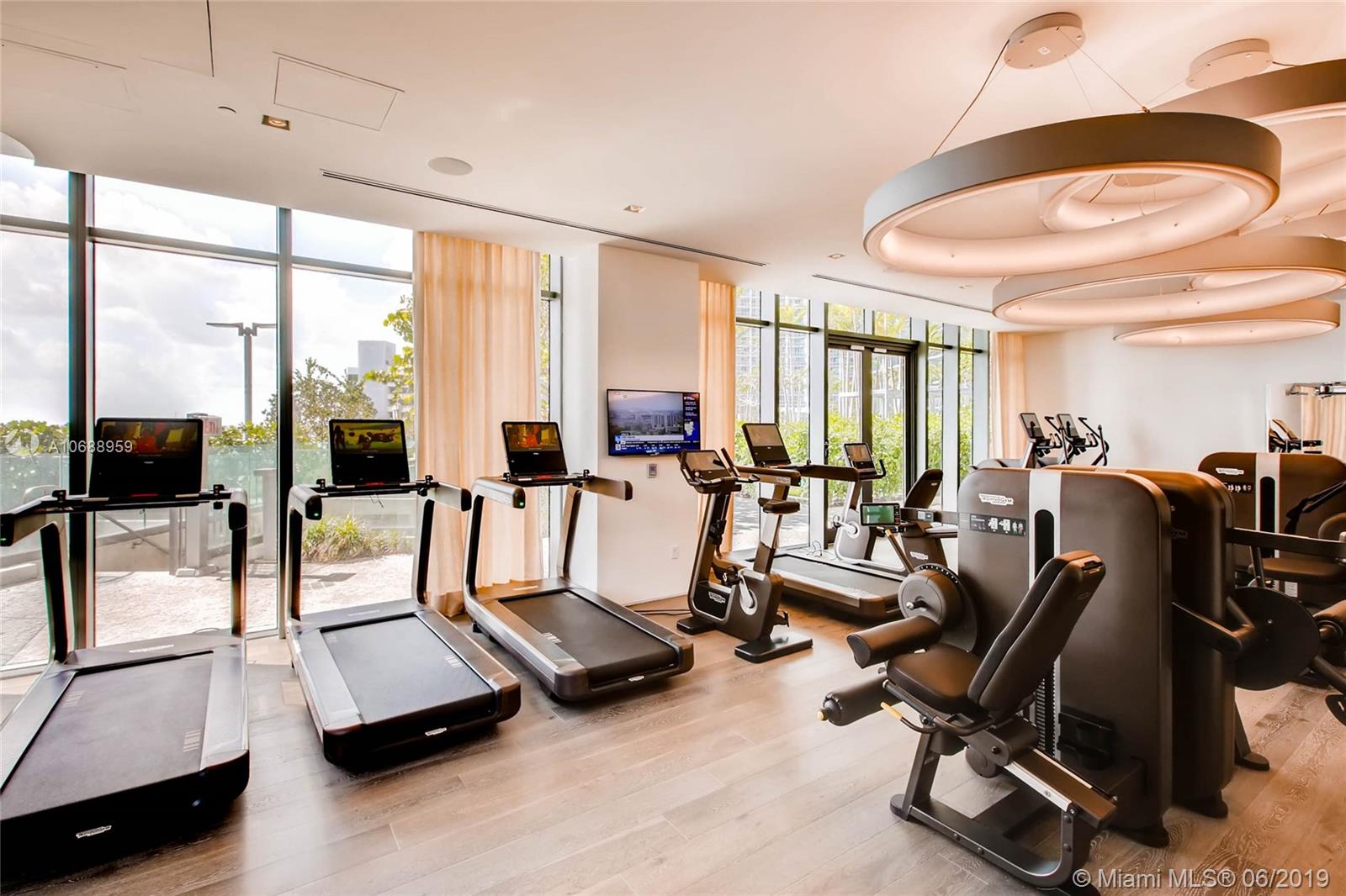 PARAISO BAY CONDO - Residential Lease