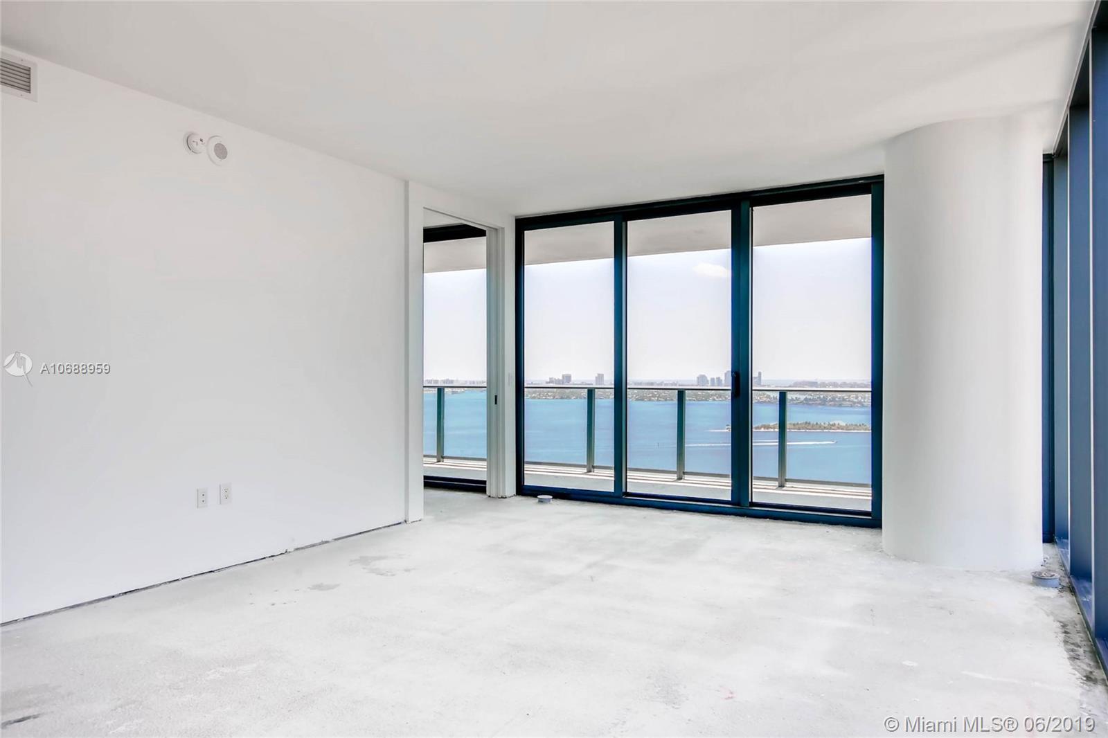 PARAISO BAY CONDO - Residential Lease