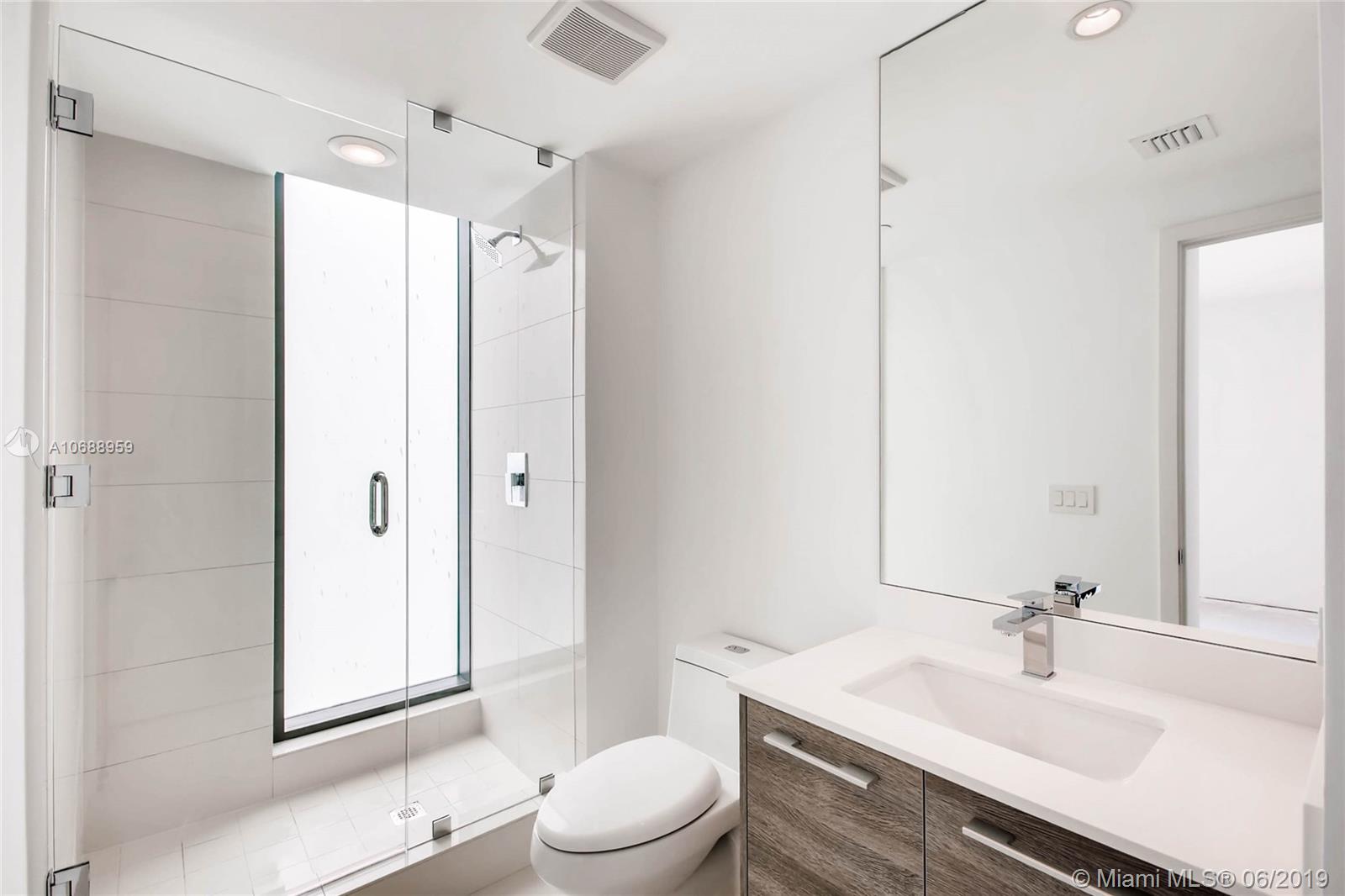 PARAISO BAY CONDO - Residential Lease