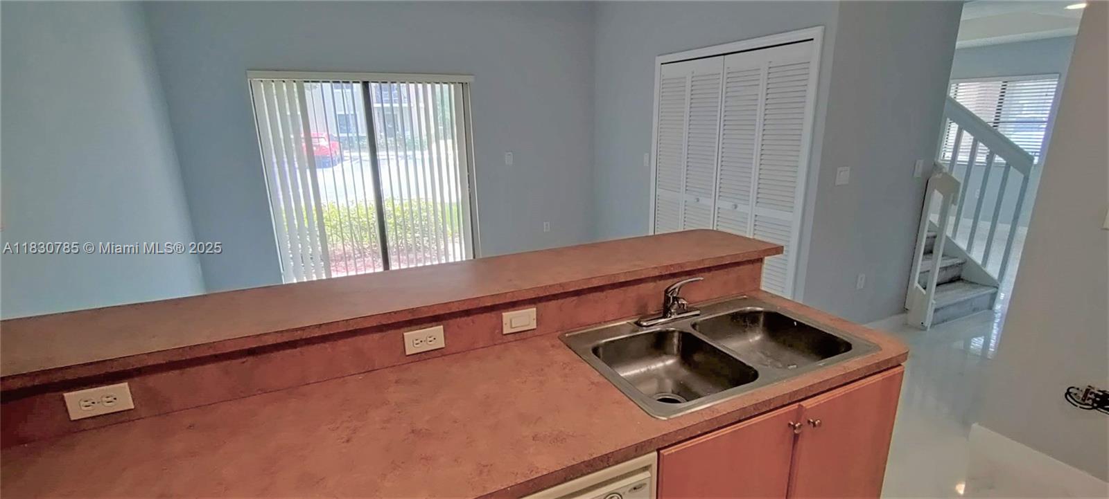 THE COURTS AT BAYSHORE I - Residential Lease