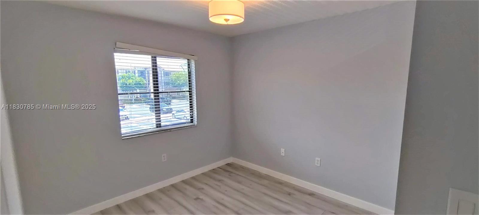 THE COURTS AT BAYSHORE I - Residential Lease