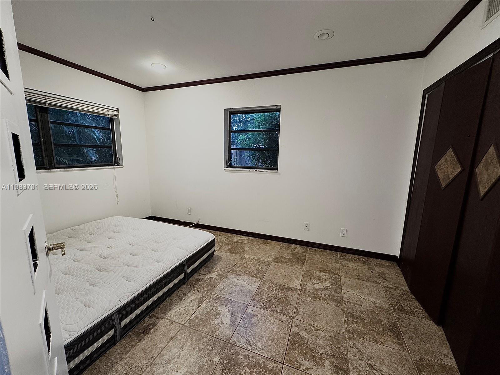 HOLLYWOOD GARDENS - Residential