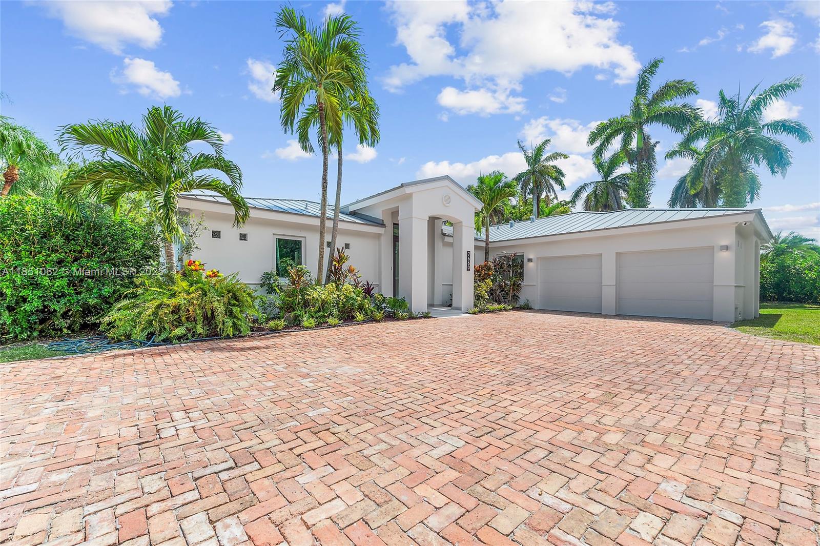 7660 SW 144th St
