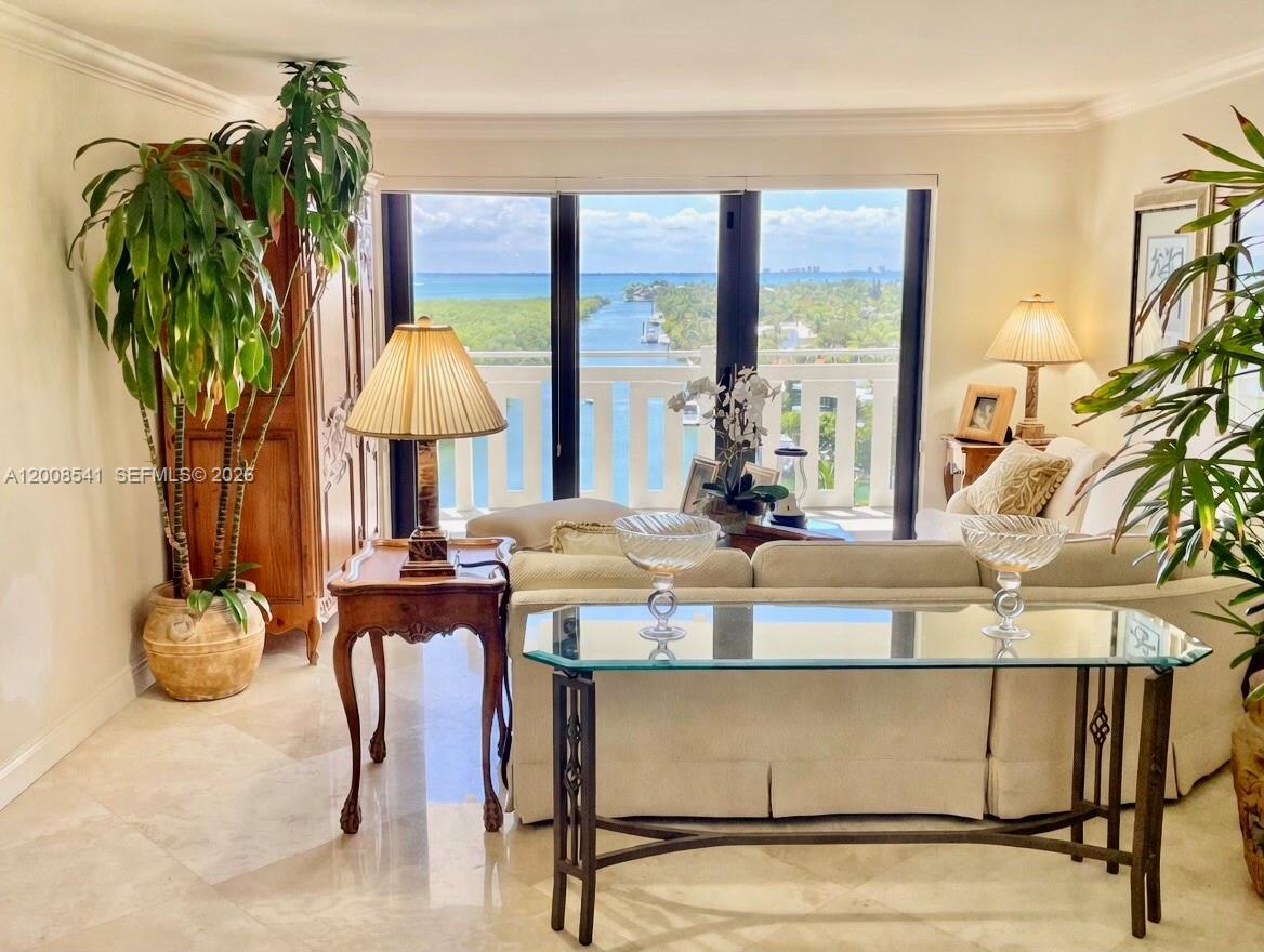 TOWERS OF KEY BISCAYNE CO - Residential