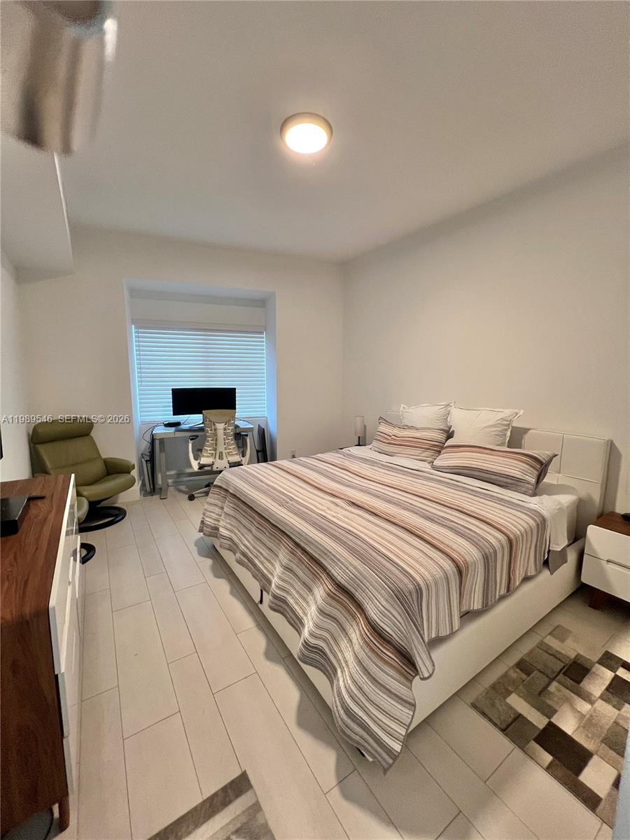 1100 Biscayne Blvd 5804