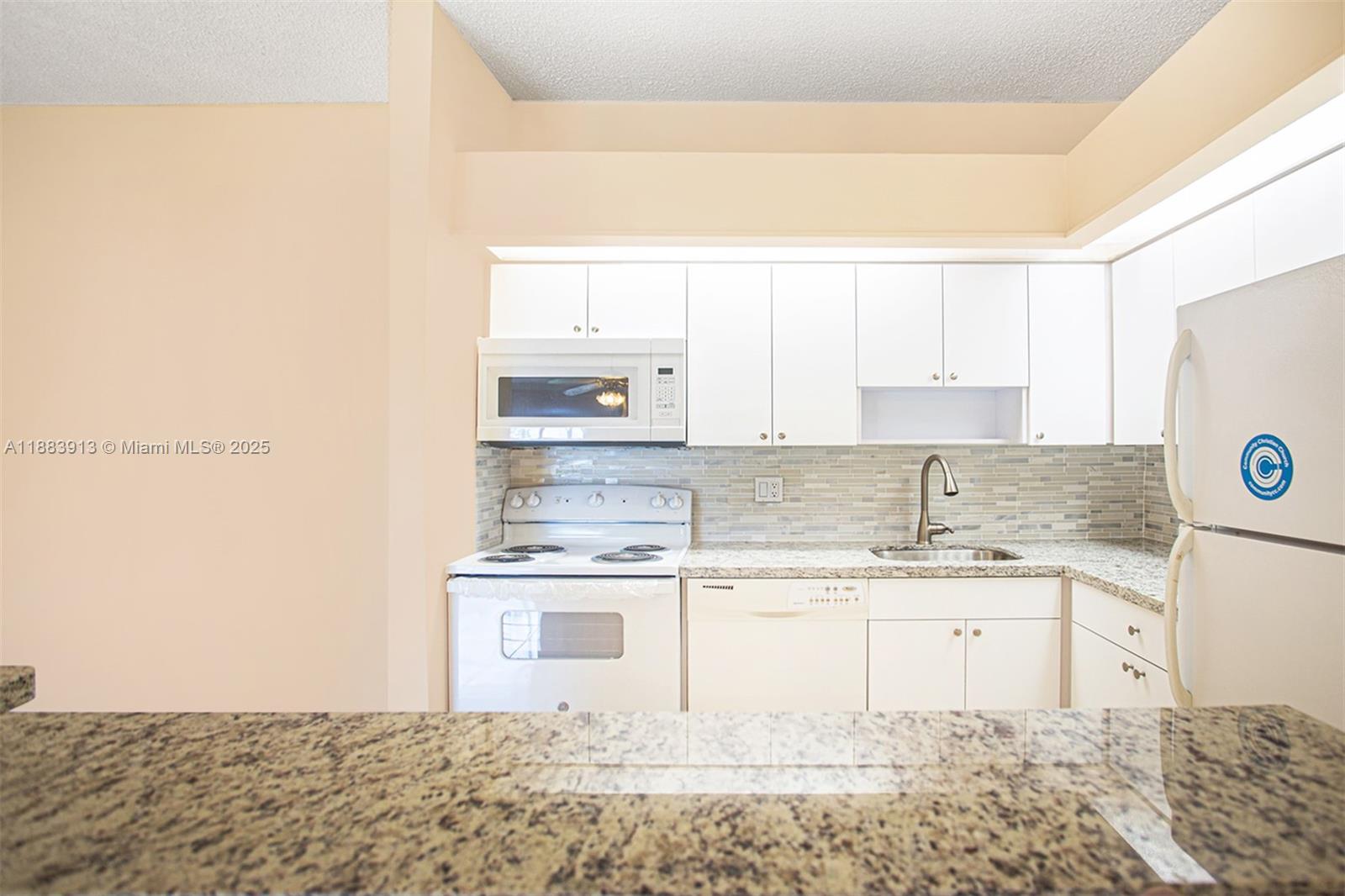 TAMARAC GARDENS CONDO No 8 - Residential Lease