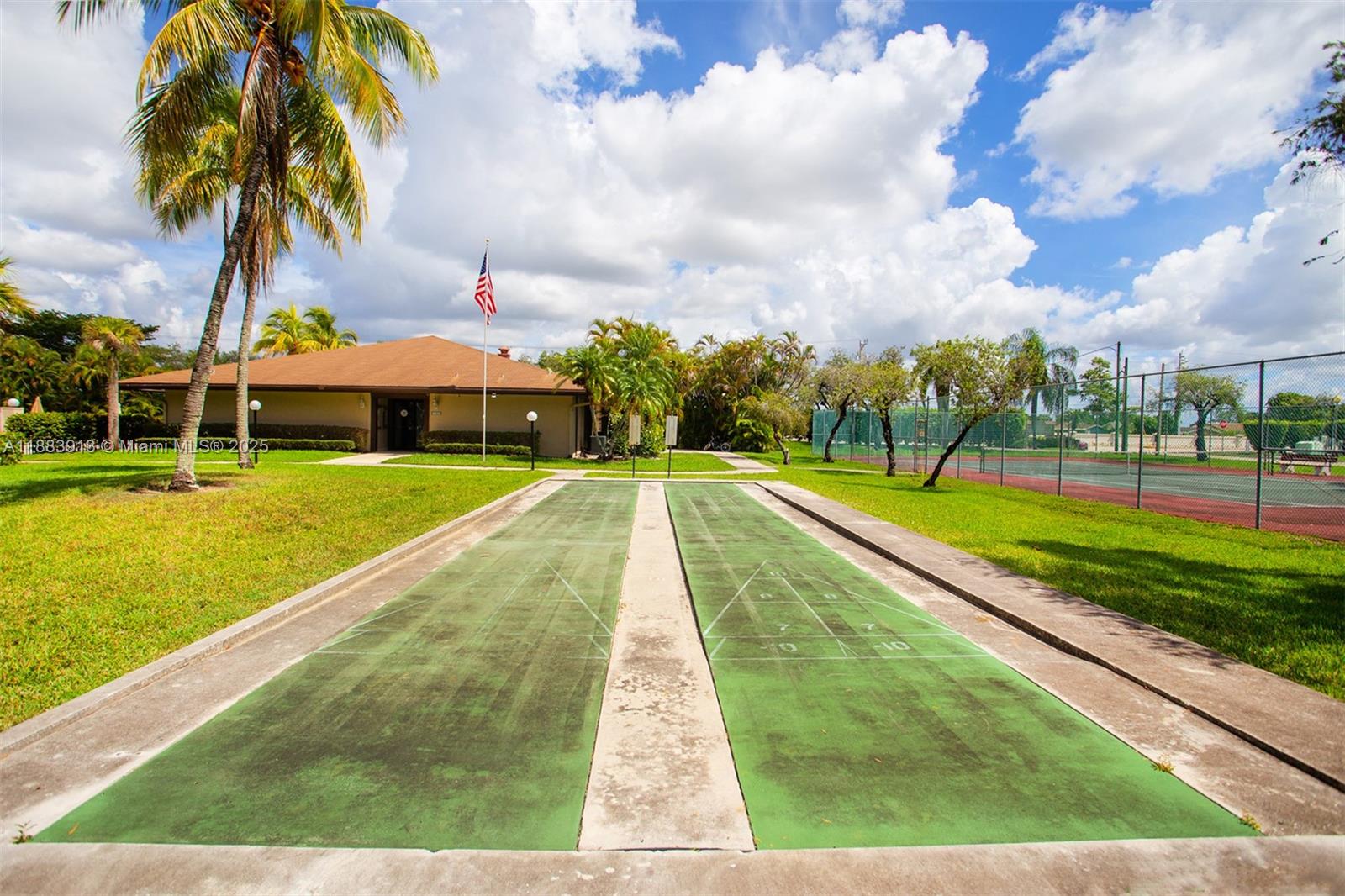 TAMARAC GARDENS CONDO No 8 - Residential Lease