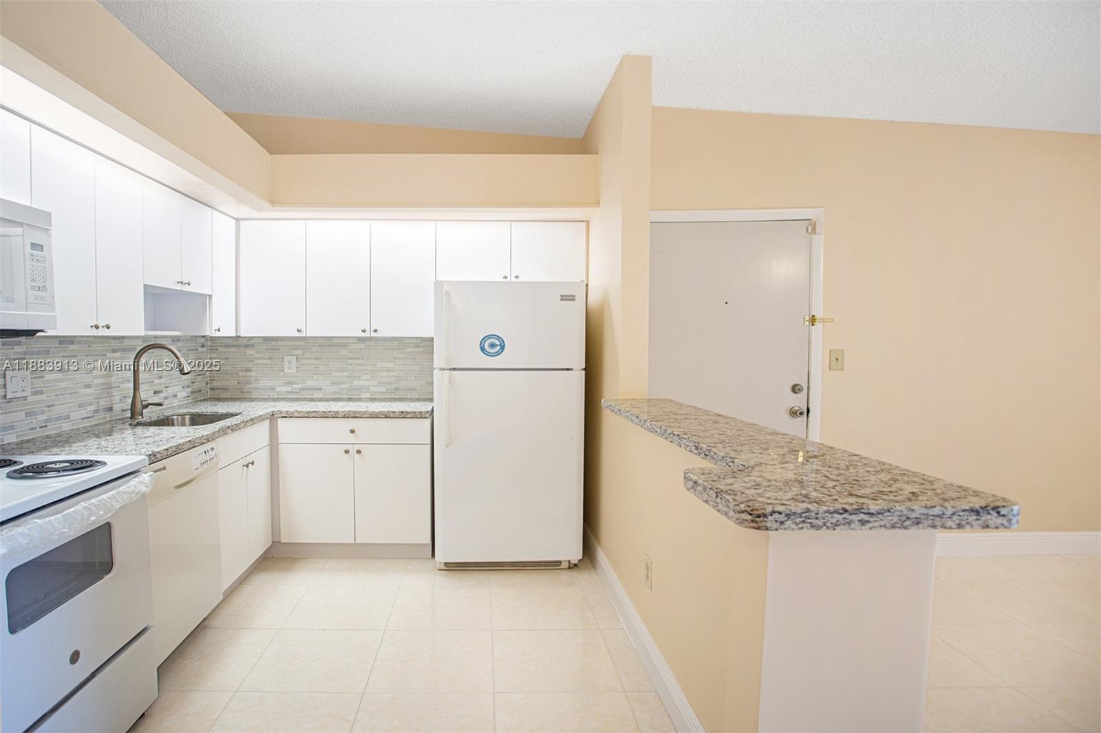 TAMARAC GARDENS CONDO No 8 - Residential Lease