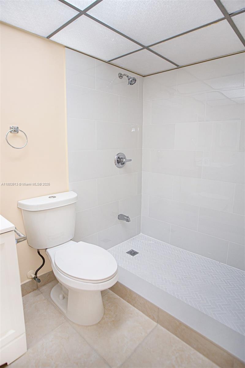 TAMARAC GARDENS CONDO No 8 - Residential Lease