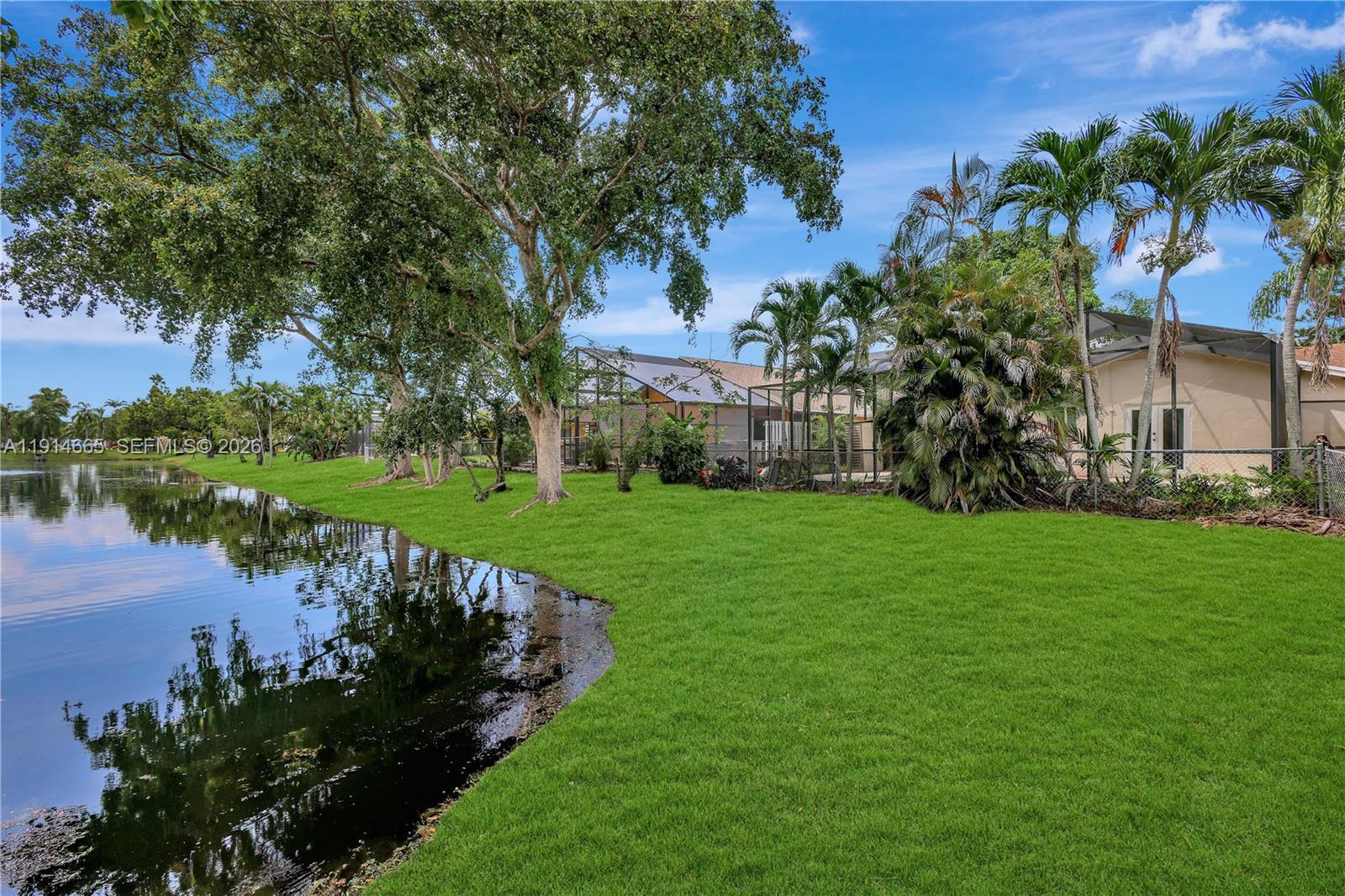 PARKWOOD HOMES - Residential