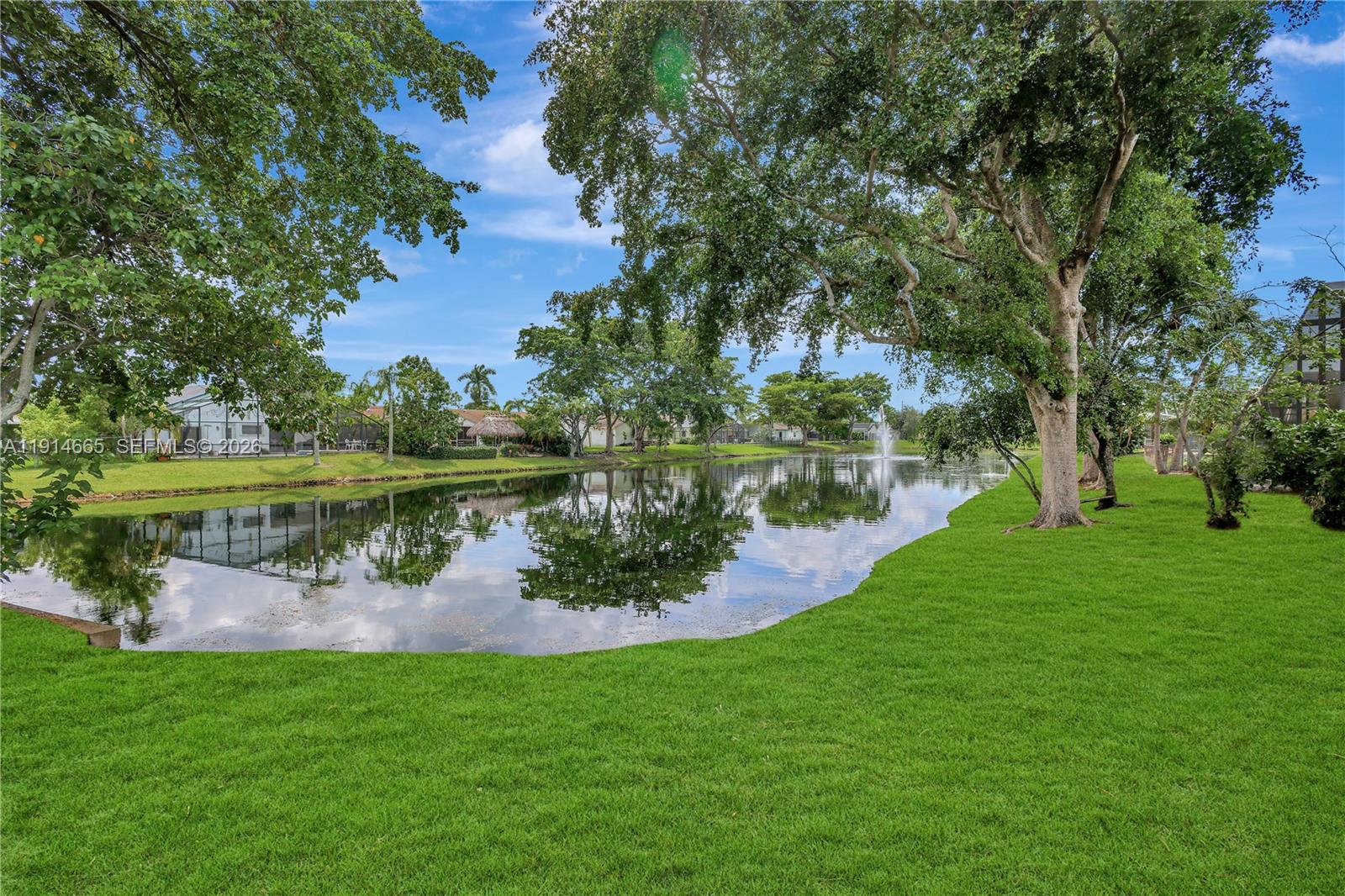 PARKWOOD HOMES - Residential