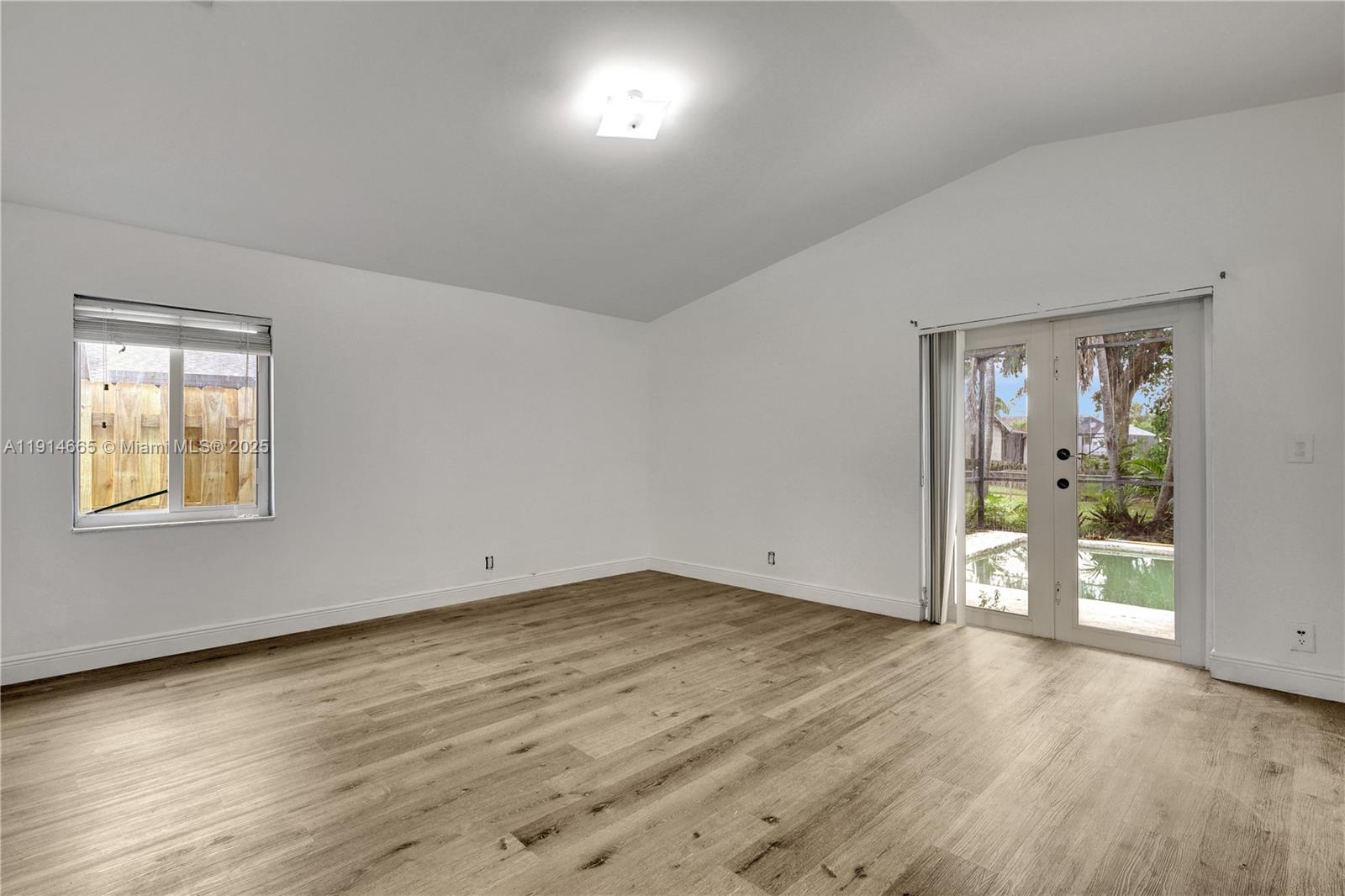 PARKWOOD HOMES - Residential