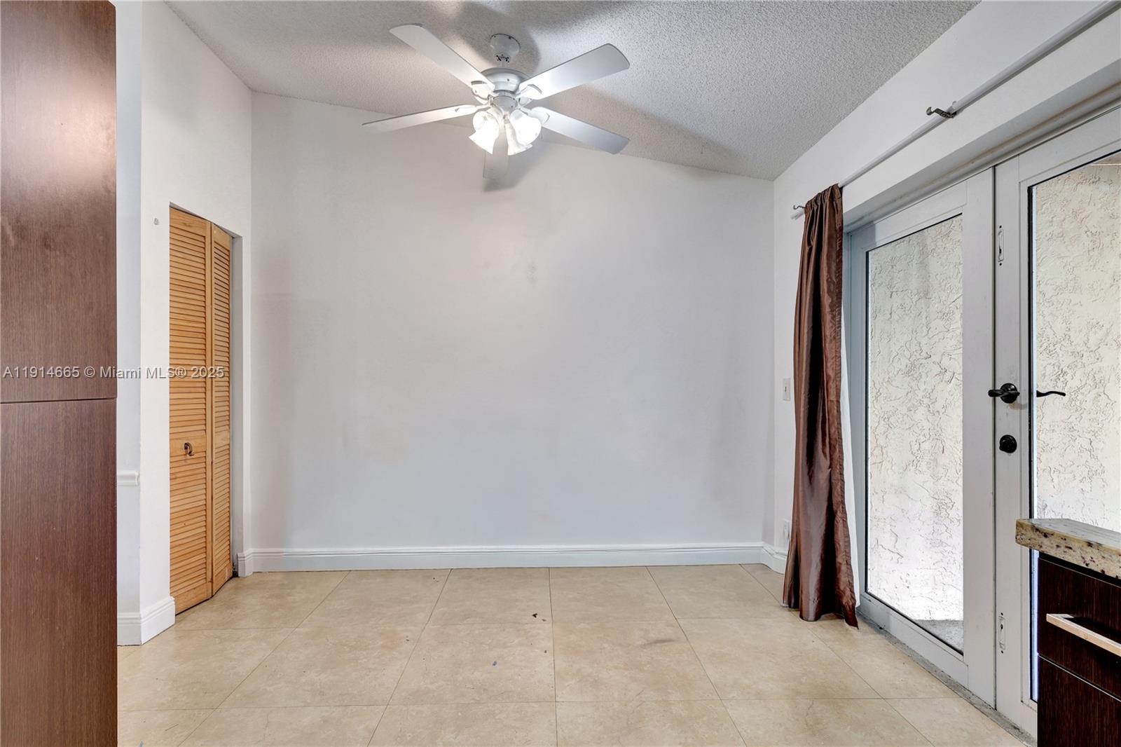 PARKWOOD HOMES - Residential