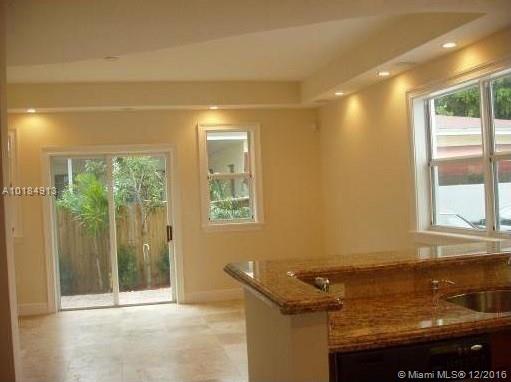 2714 Coconut Condo - Residential Lease