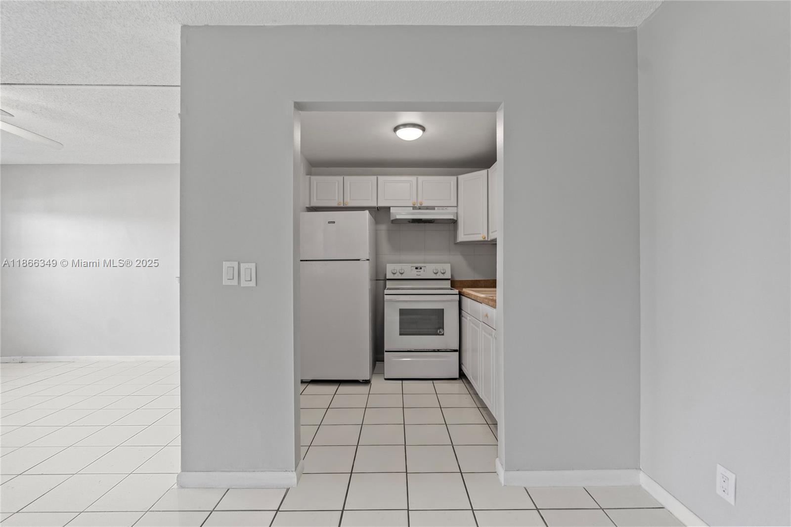 FANSHAW AT CENTURY VILLAG - Residential Lease